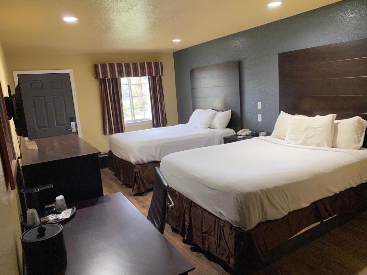 Woodridge Inn And Suites ไมอามี ภายนอก รูปภาพ