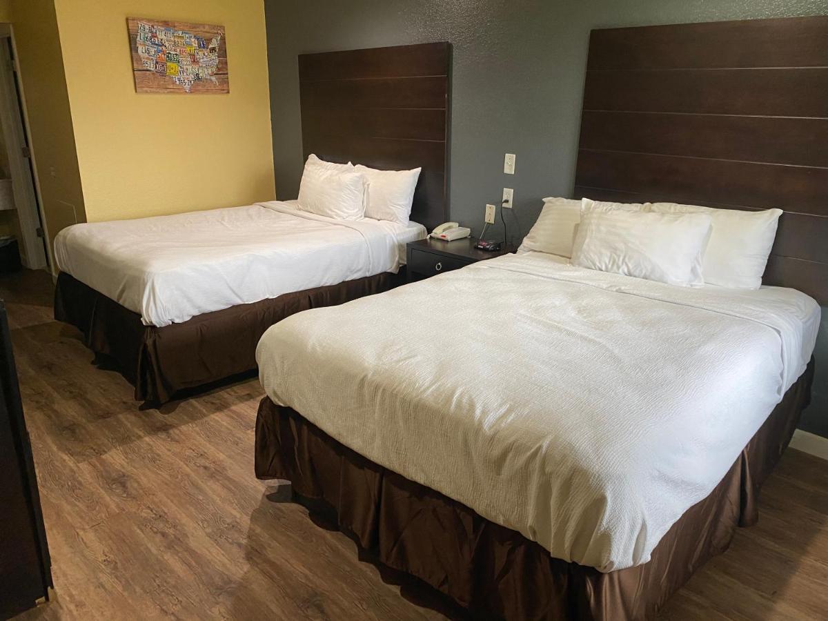 Woodridge Inn And Suites ไมอามี ภายนอก รูปภาพ