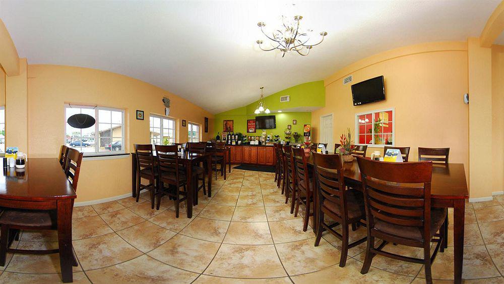 Woodridge Inn And Suites ไมอามี ภายนอก รูปภาพ