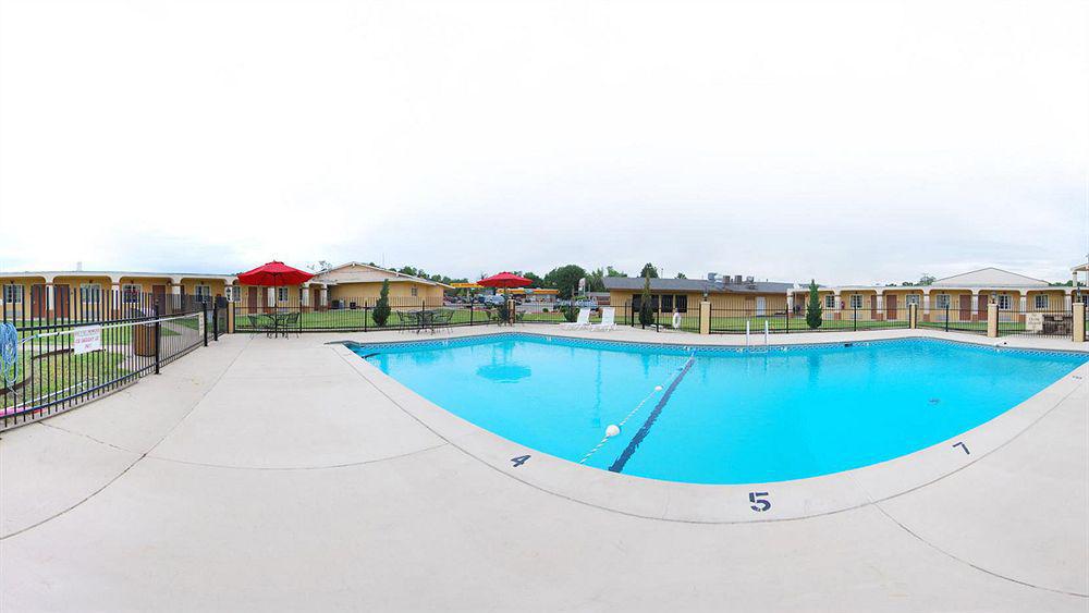Woodridge Inn And Suites ไมอามี ภายนอก รูปภาพ